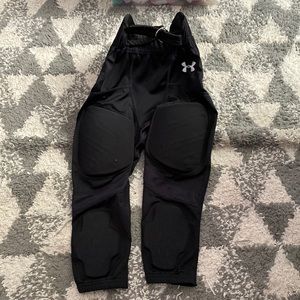 Youth Size Medium Under Armour Football Pants